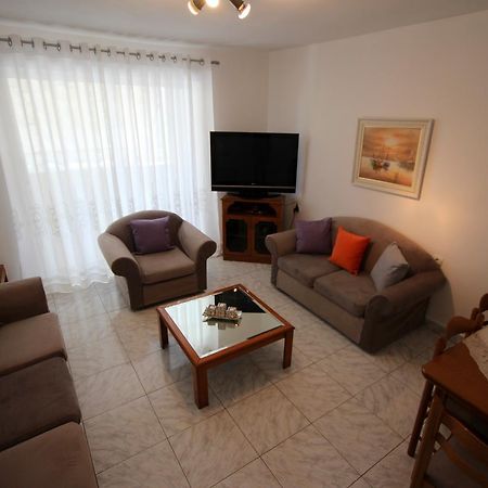 ساراندا Cozy Apartment المظهر الخارجي الصورة